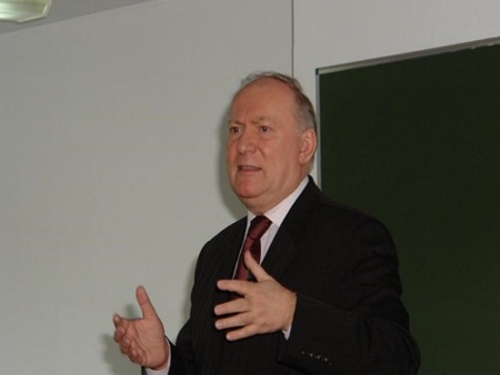 Profesor Marian Noga gościem specjalnym w PWSZ w Nysie - wykład pt. Rola Rady Polityki Pieniężnej w ograniczaniu skutków kryzysu gospodarczego.